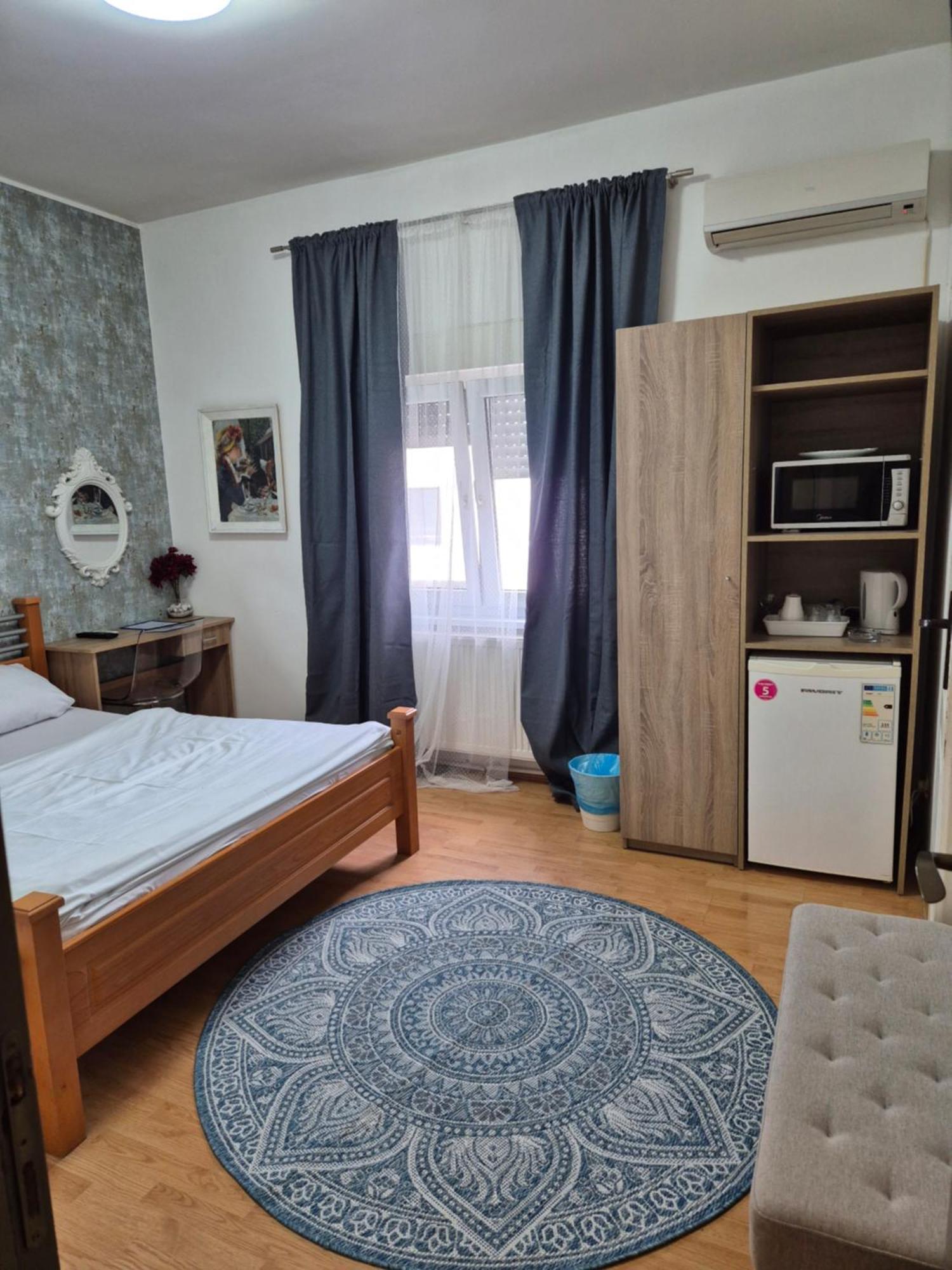 Rooms Villa Luigi Pančevo 外观 照片
